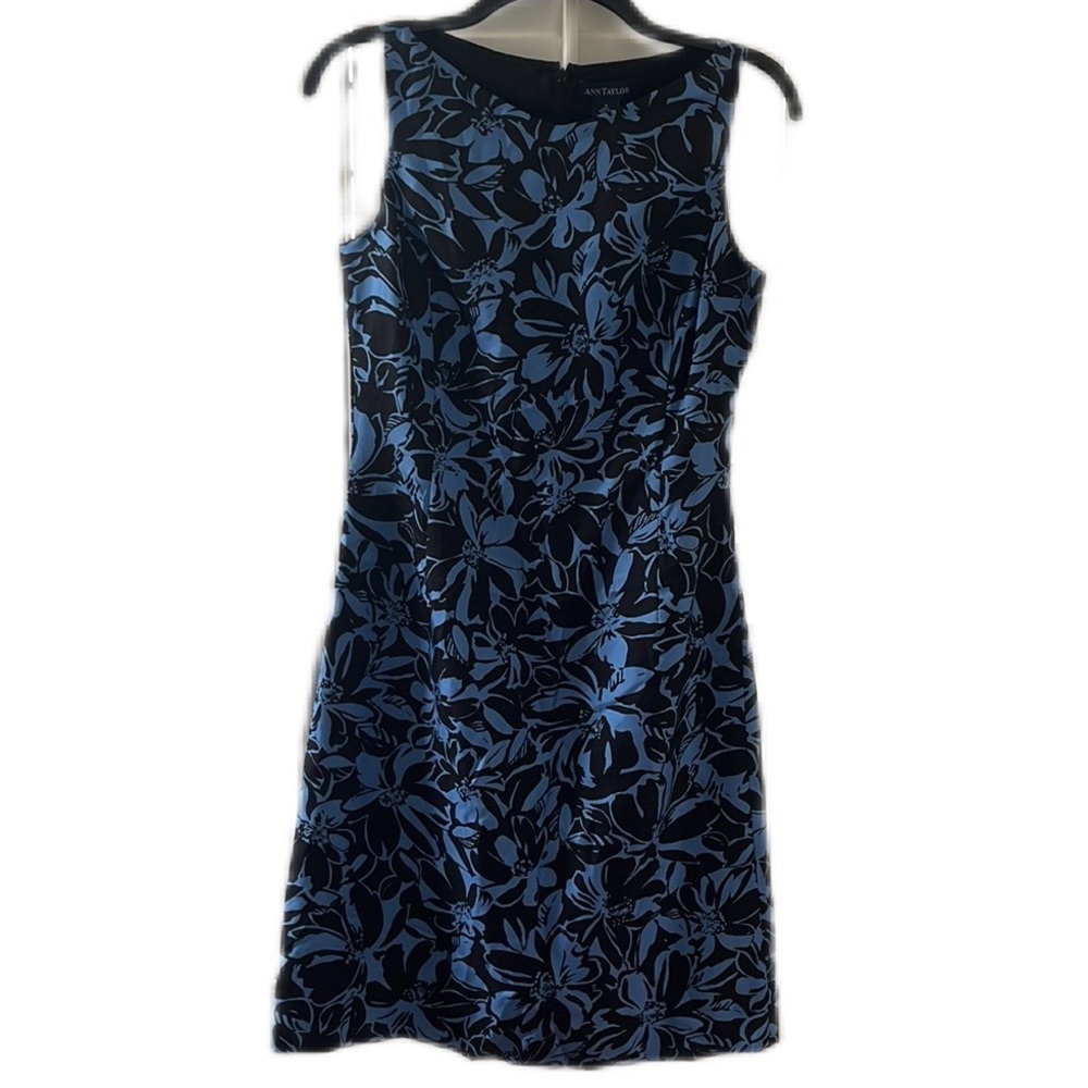 AnnTaylor Black and Blue Floral Bodycon Silk Dress    Size 4 New with Tag - Picture 2 of 11